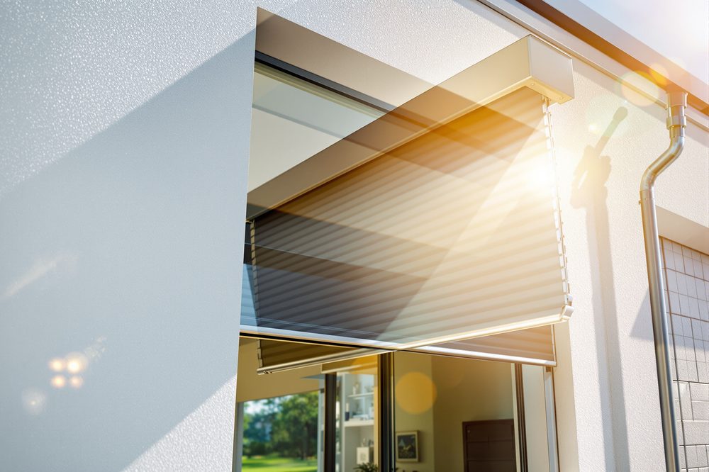 Volet roulant solaire en panne : batterie et solutions